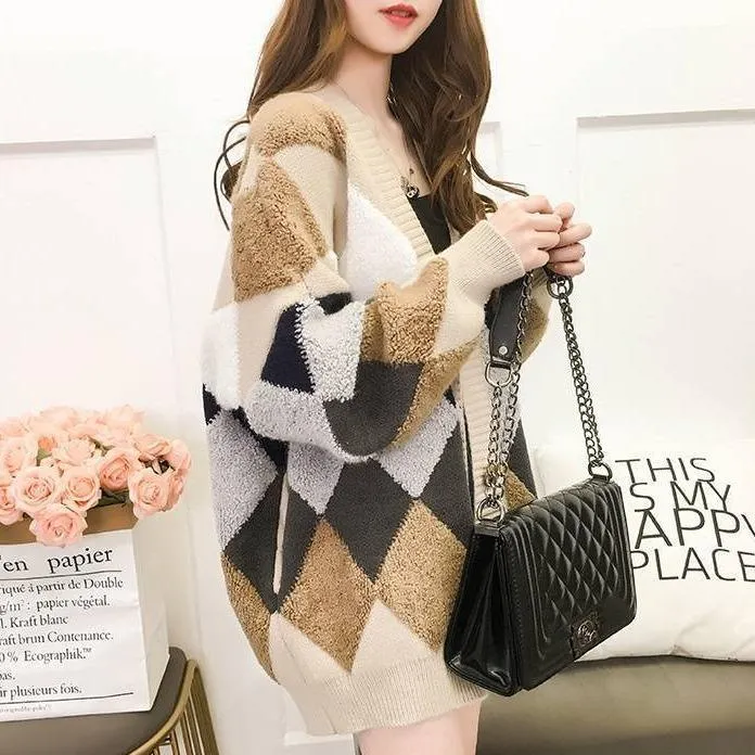 Fluffy Diamond Pattern Casual Women's Cardigan: Bold geometric prints with a tufted texture