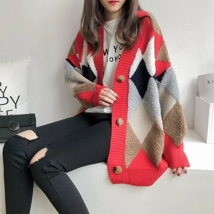 Fluffy Diamond Pattern Casual Women's Cardigan: Bold geometric prints with a tufted texture