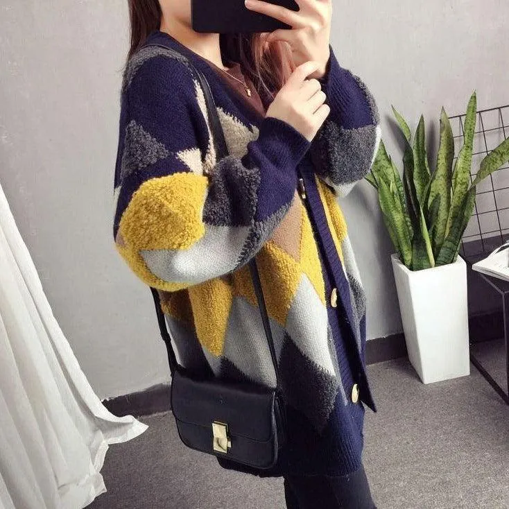 Fluffy Diamond Pattern Casual Women's Cardigan: Bold geometric prints with a tufted texture