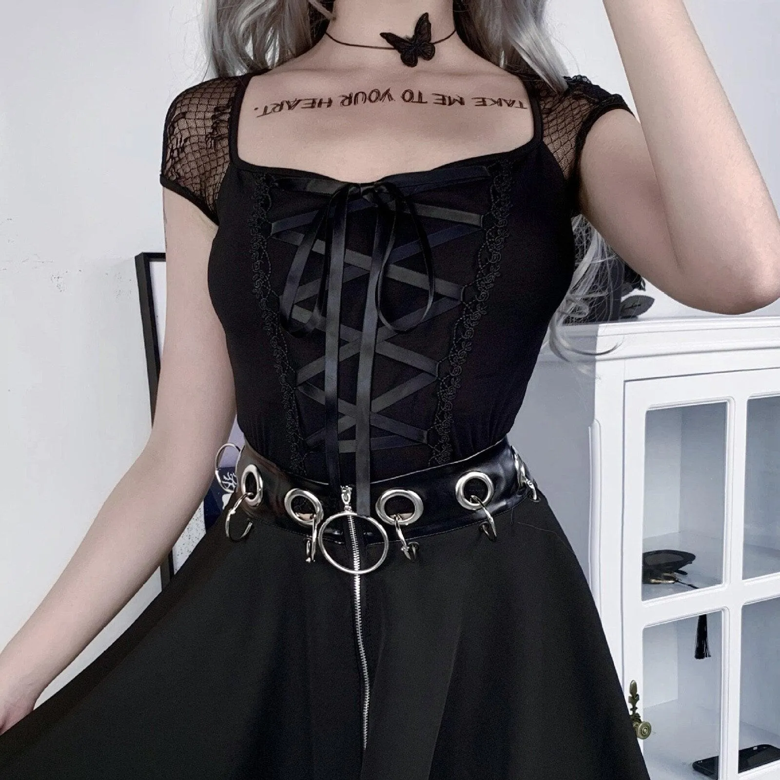 Gothic Rock Short Sleeve Corset Top with Lace and Ribbon Details: A Must-Have for Goth Fashionistas