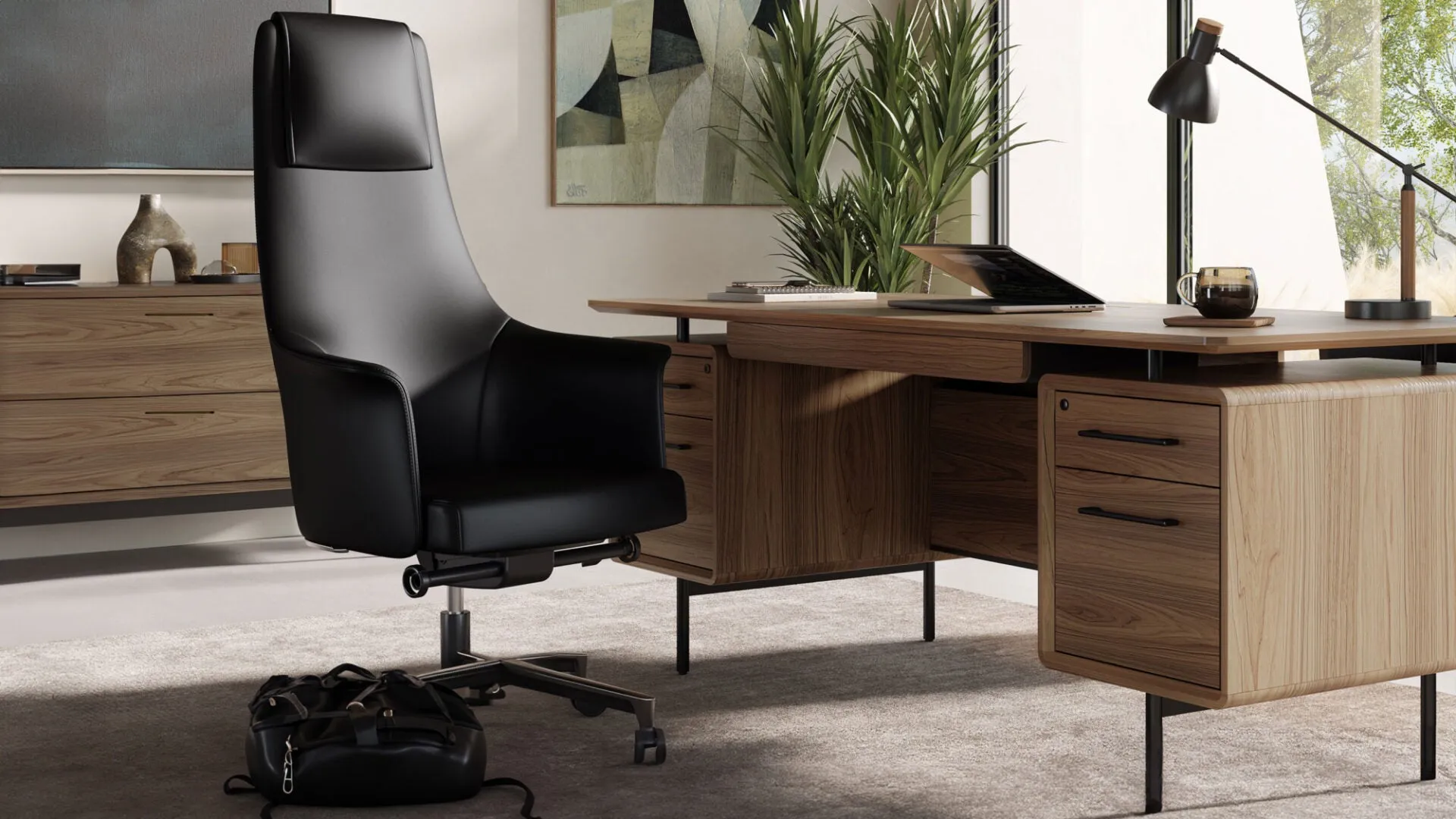 LINQ 6821 Executive Desk